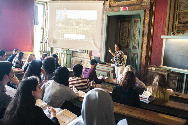 studenti a lezione