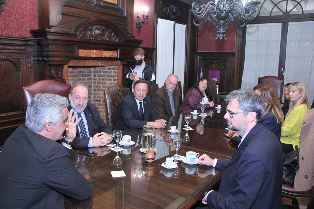 Il Rettore in missione in Argentina presso l'istituto universitario di Rosario (IUNIR)