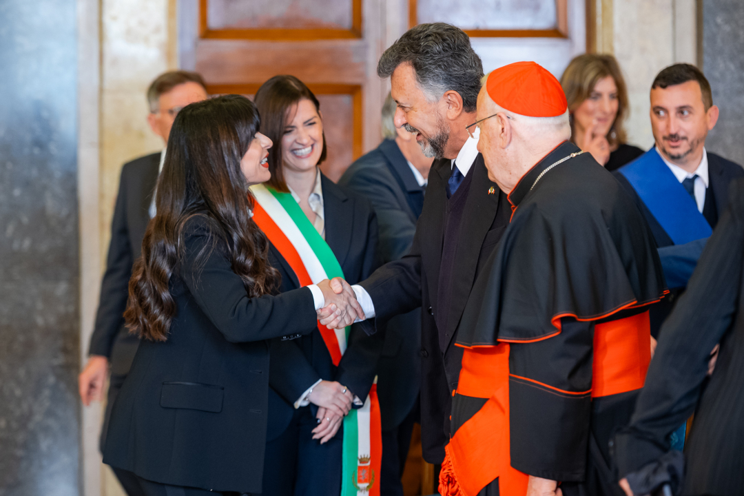 alcuni ospiti prima dell'inizio della cerimonia