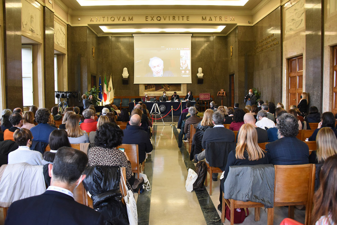 FIERIDA 2022 - partecipanti all'evento all'interno di Palazzo Gallenga