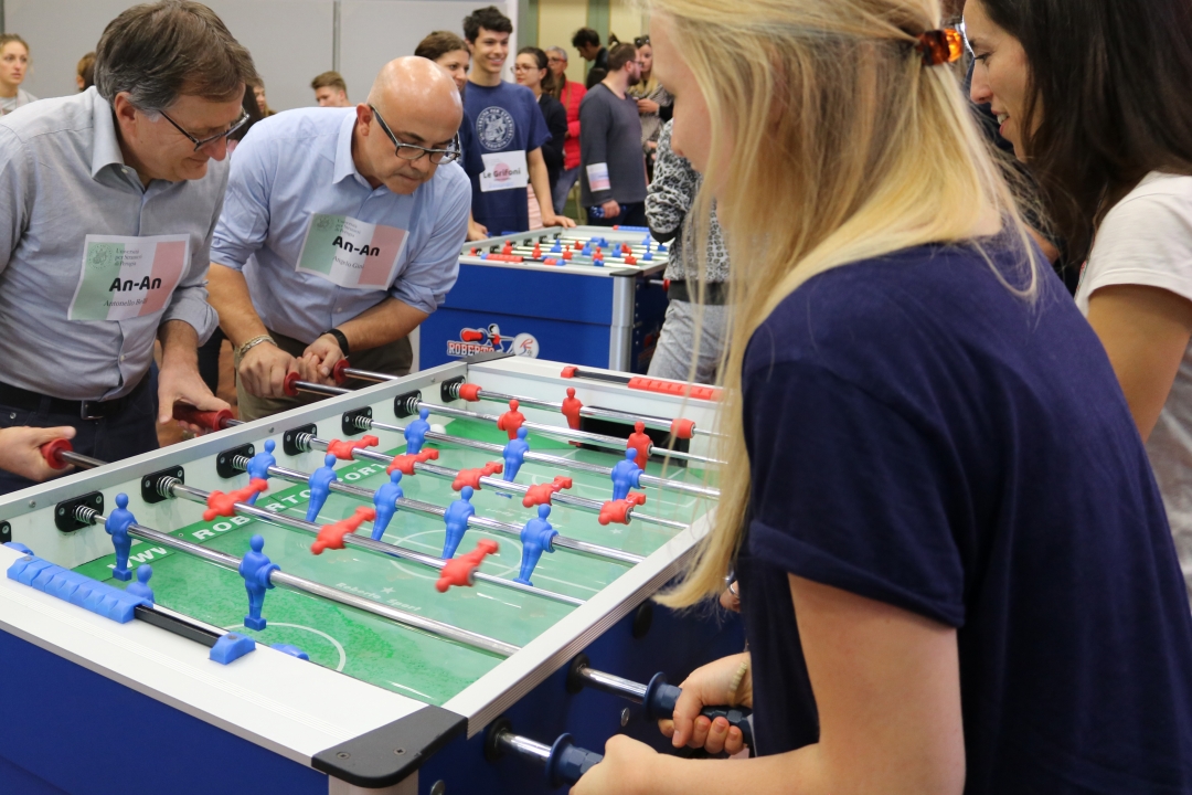 Torneo di biliardino alla Stranieri 