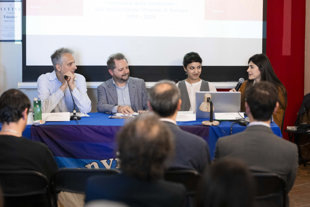 il tavolo dei relatori