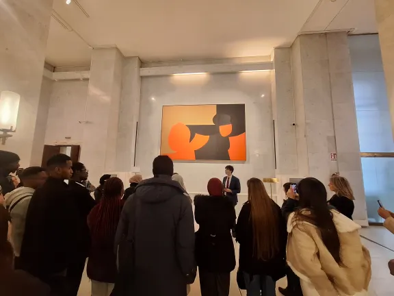 Gli studenti e le studentesse del progetto ITALYOU in visita alla Farnesina